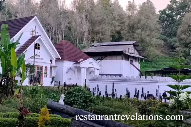 Ngopi Syahdu Bernuansa Belanda di Dillem Wilis, Kafe Estetik yang Wajib Dikunjungi